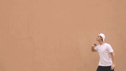 FLYNOVA -The most tricked-out flying spinne