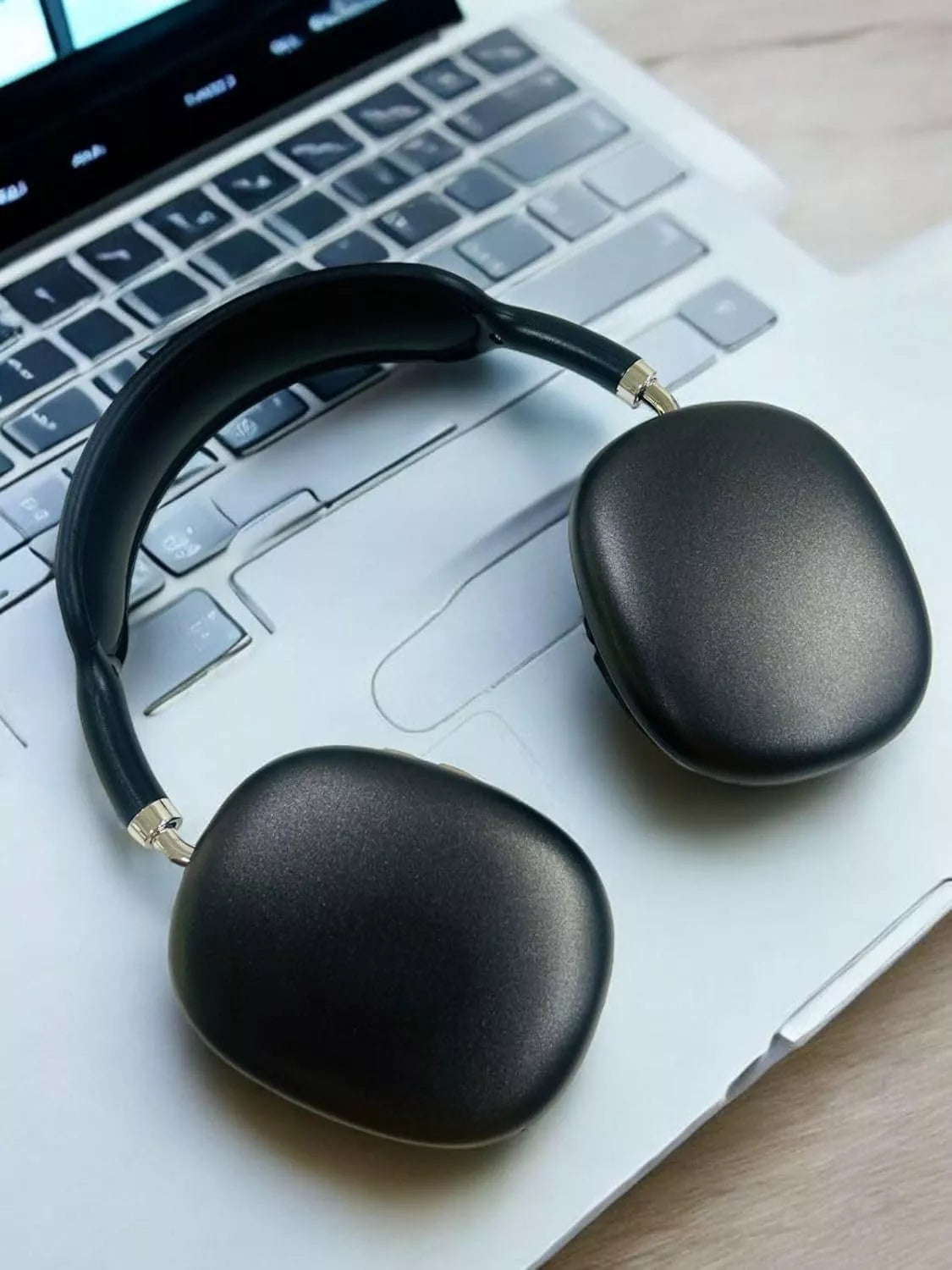 Airpods Max-P9 On-Ear Bluetooth Headphones with Mic – Wireless Max Headset, Deep Bass, Hands-Free Calling, Comfortable Fit – Black